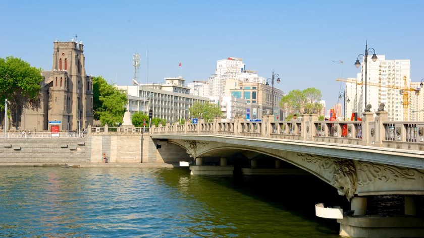 Puente Wanghailou-Church.jpg