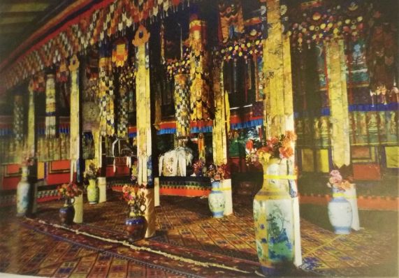 Salón de la Luz de Sol Oeste en el Palacio Blanco.jpg